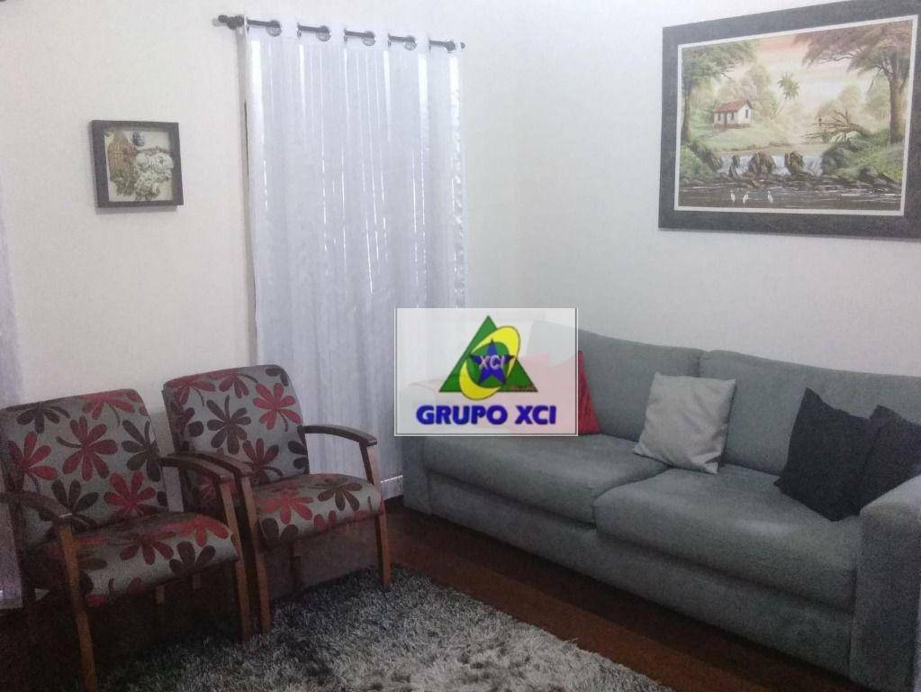 Casa à venda com 3 quartos, 200m² - Foto 17