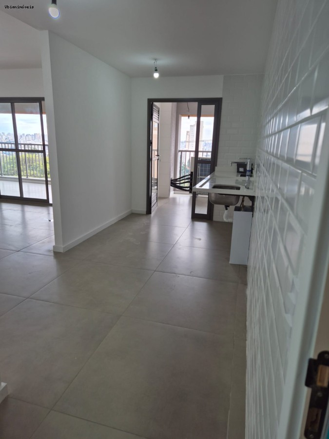 Apartamento à venda com 3 quartos, 139m² - Foto 9