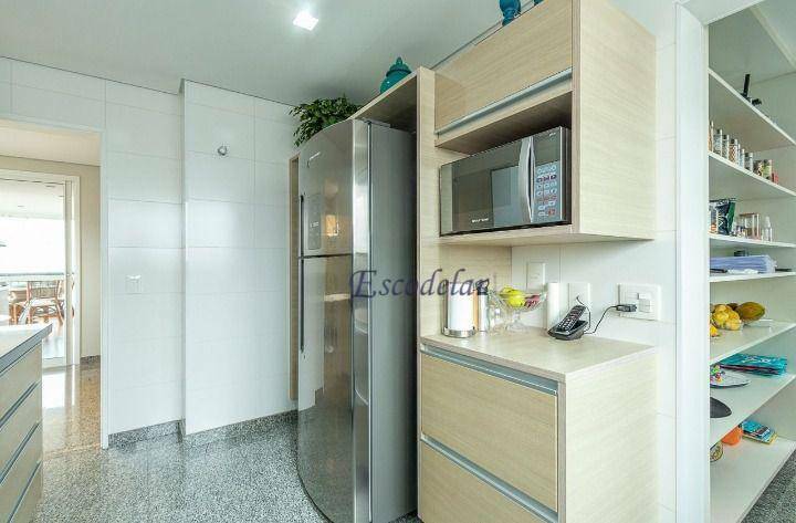 Apartamento à venda com 3 quartos, 252m² - Foto 29