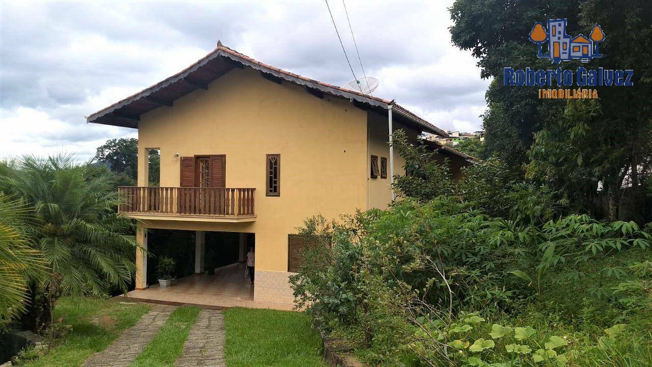 Casa à venda com 4 quartos, 380m² - Foto 1