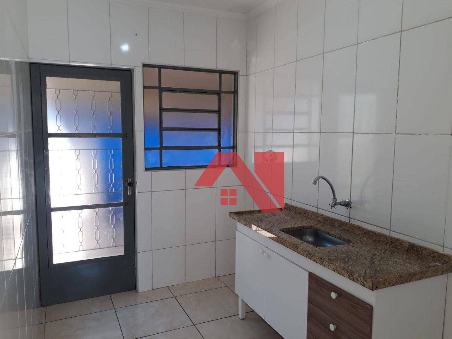 Casa à venda com 2 quartos, 49m² - Foto 12