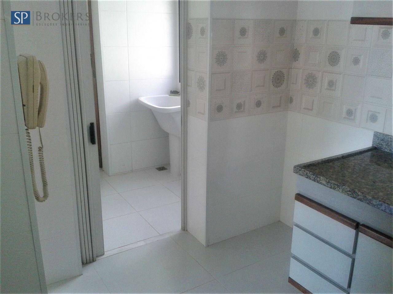 Apartamento à venda com 2 quartos, 70m² - Foto 7