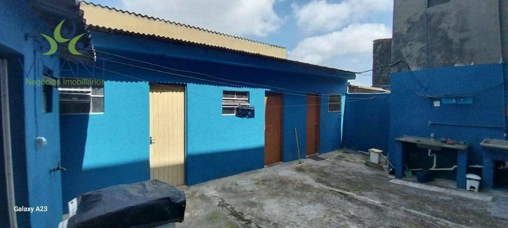 Sobrado à venda com 9 quartos, 337m² - Foto 1