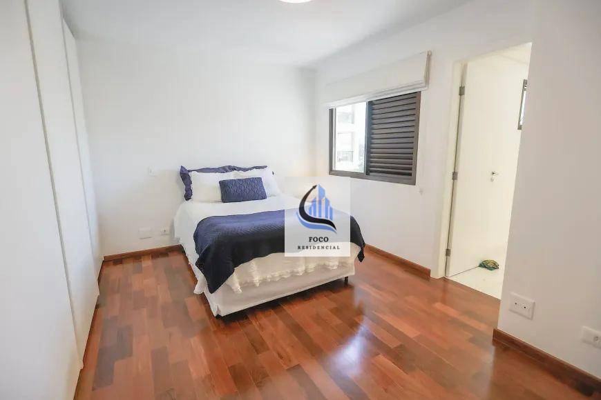 Apartamento à venda com 3 quartos, 227m² - Foto 12