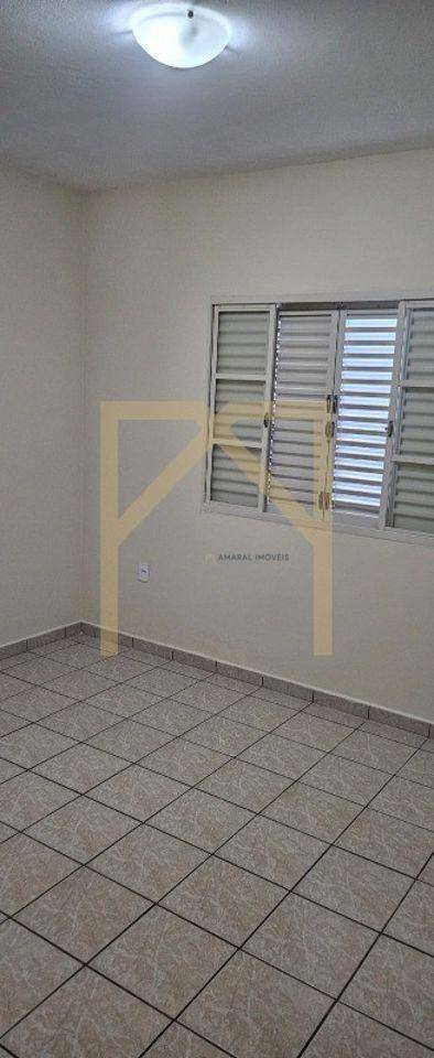 Casa à venda com 3 quartos, 168m² - Foto 7