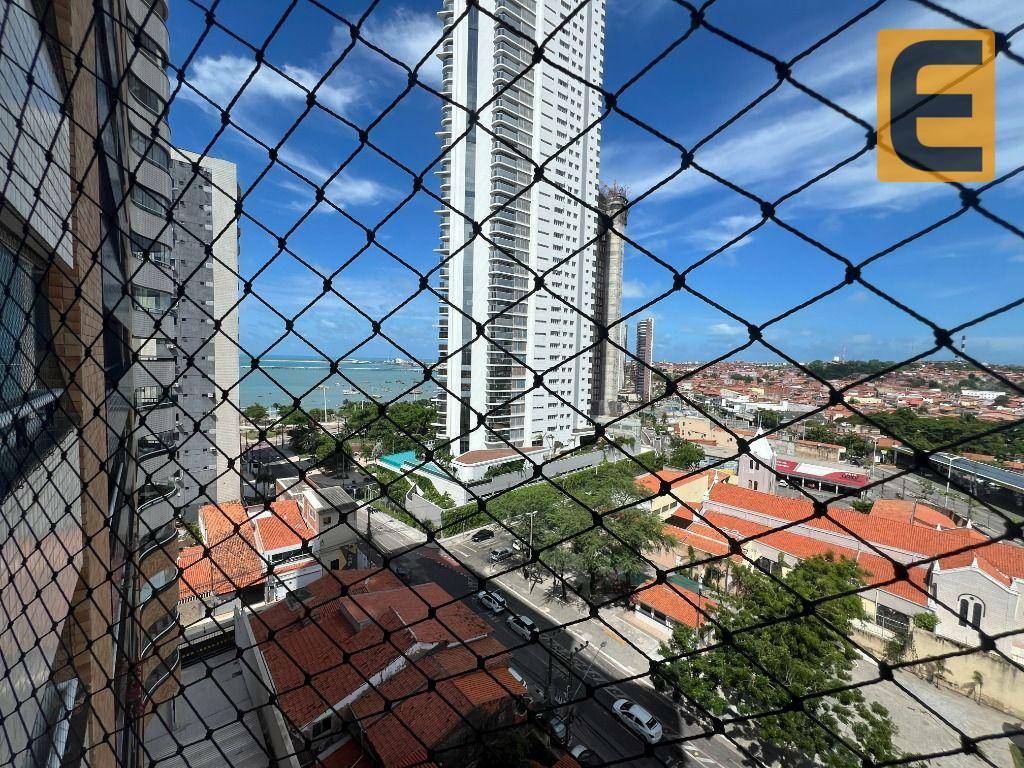 Apartamento à venda com 3 quartos, 221m² - Foto 30