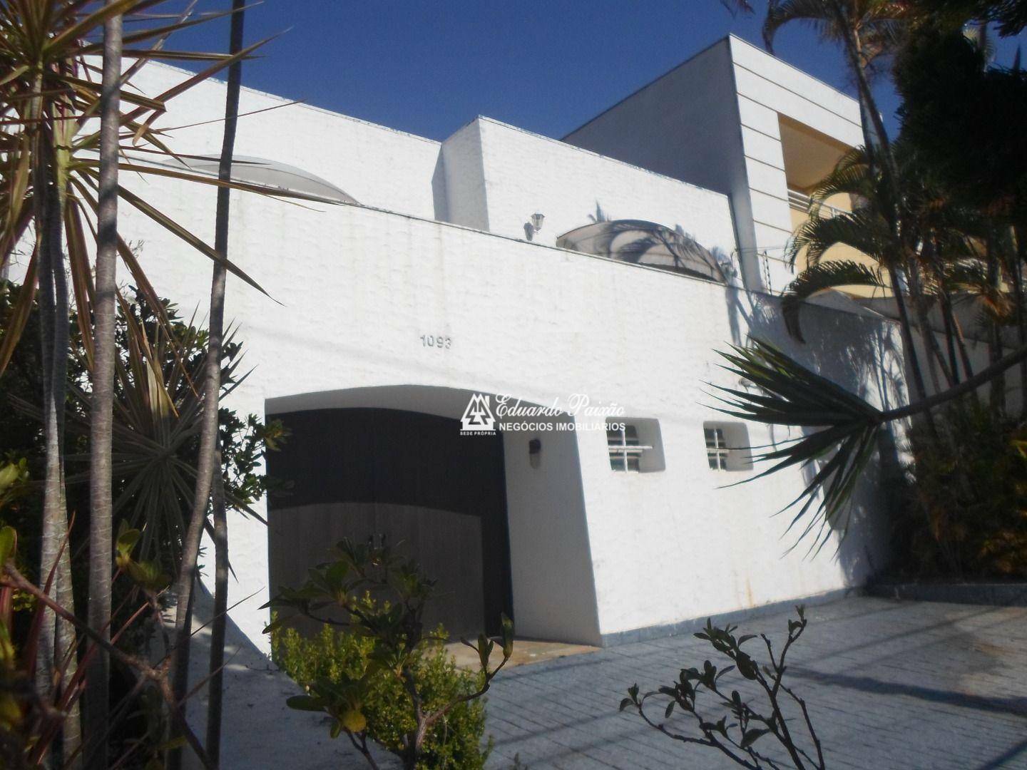 Casa à venda com 4 quartos, 468m² - Foto 1