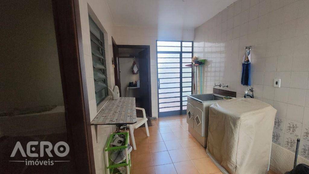 Casa à venda com 4 quartos, 229m² - Foto 36