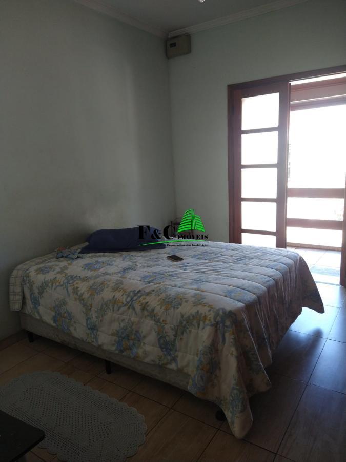 Sobrado à venda com 3 quartos, 200m² - Foto 12