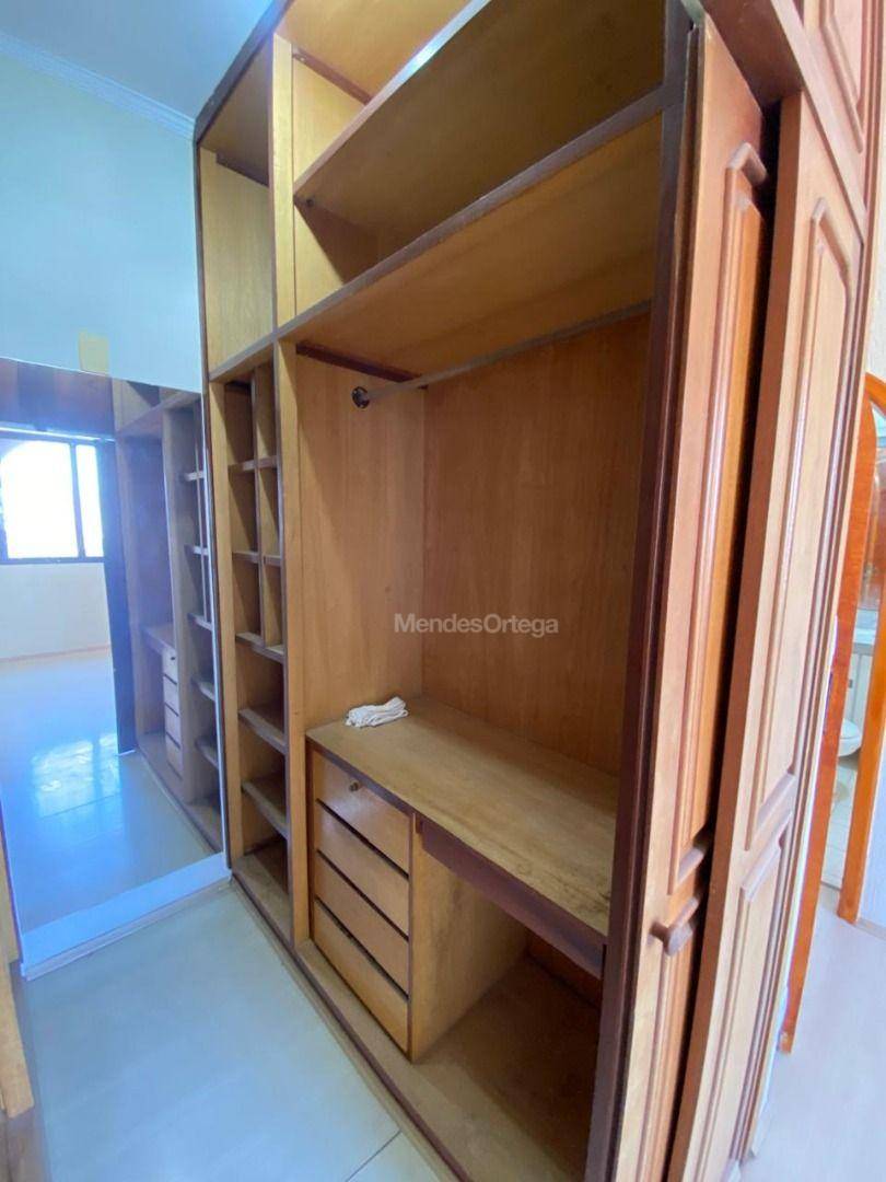 Apartamento à venda com 3 quartos, 249m² - Foto 14