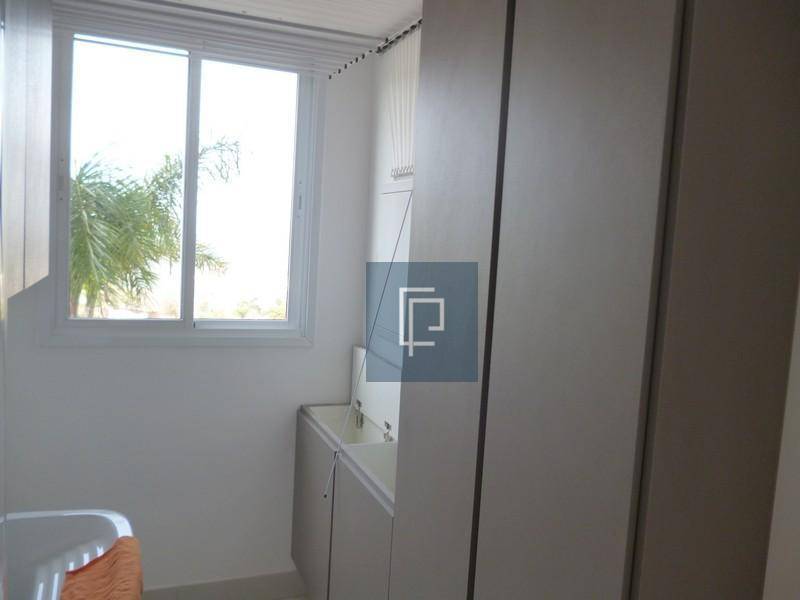 Apartamento à venda com 2 quartos, 75m² - Foto 13