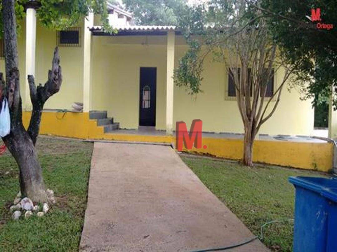 Chácara à venda com 3 quartos, 300m² - Foto 1