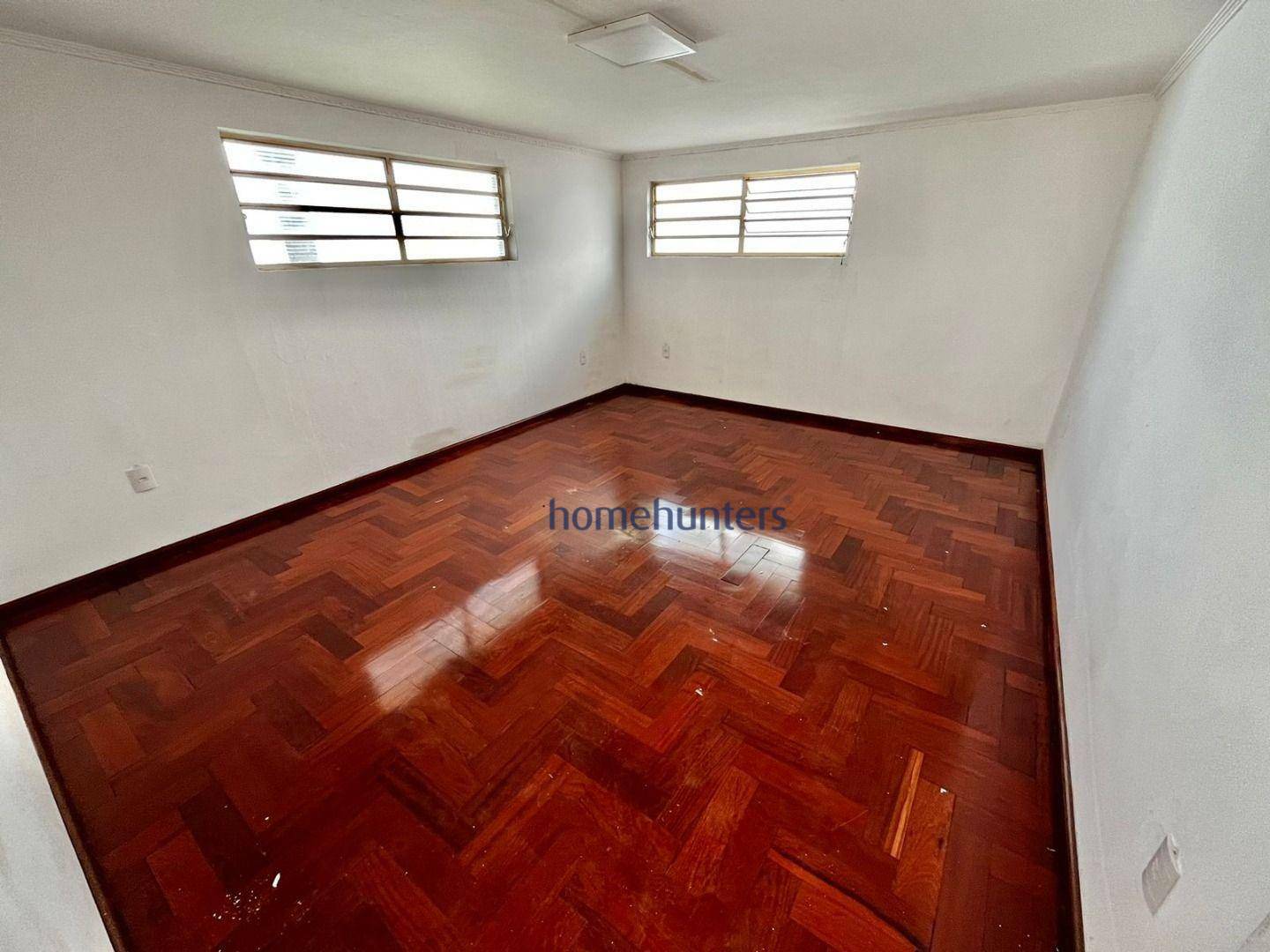 Casa para alugar com 5 quartos, 328m² - Foto 22