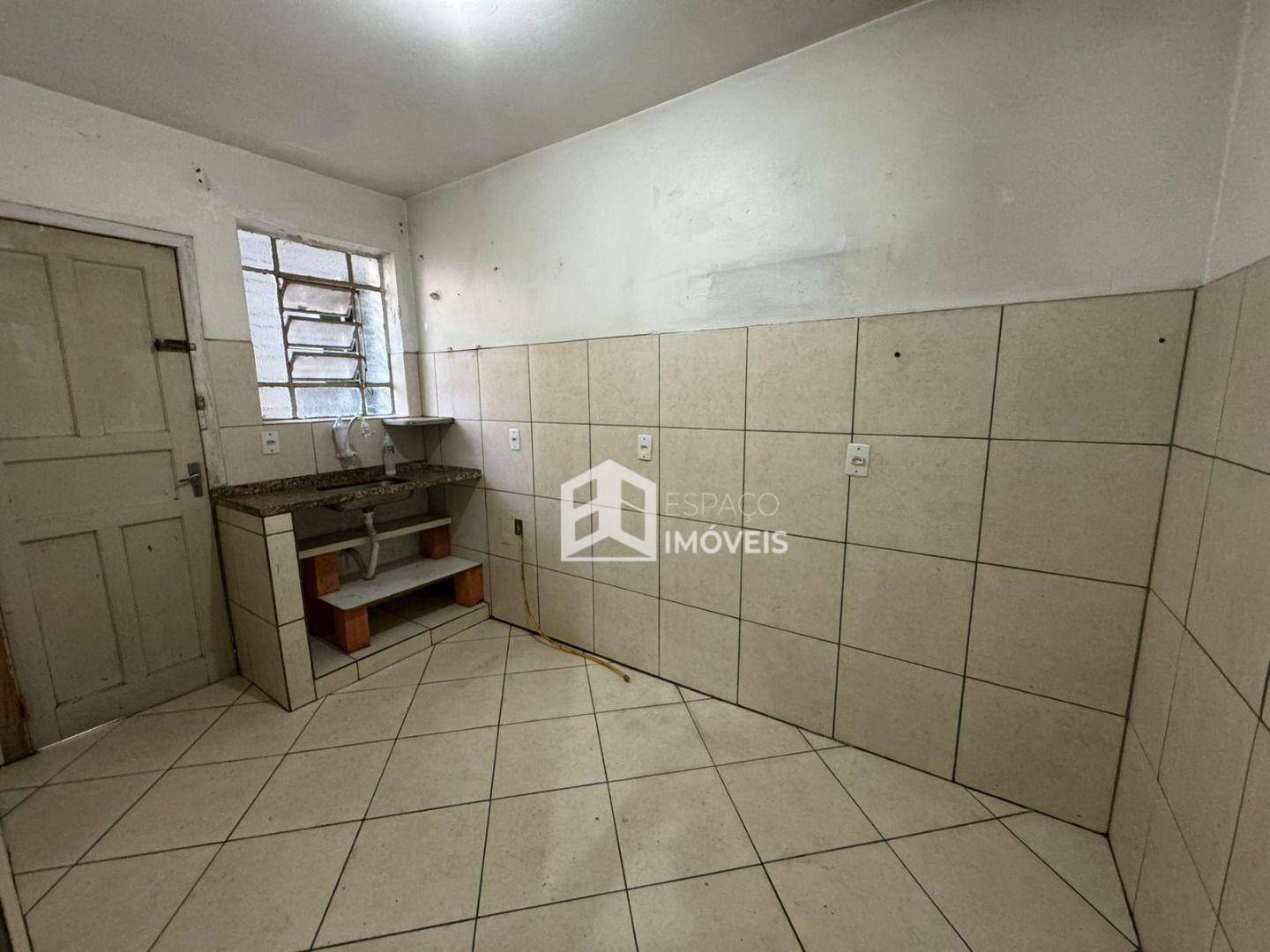 Casa à venda e aluguel com 2 quartos, 108m² - Foto 3