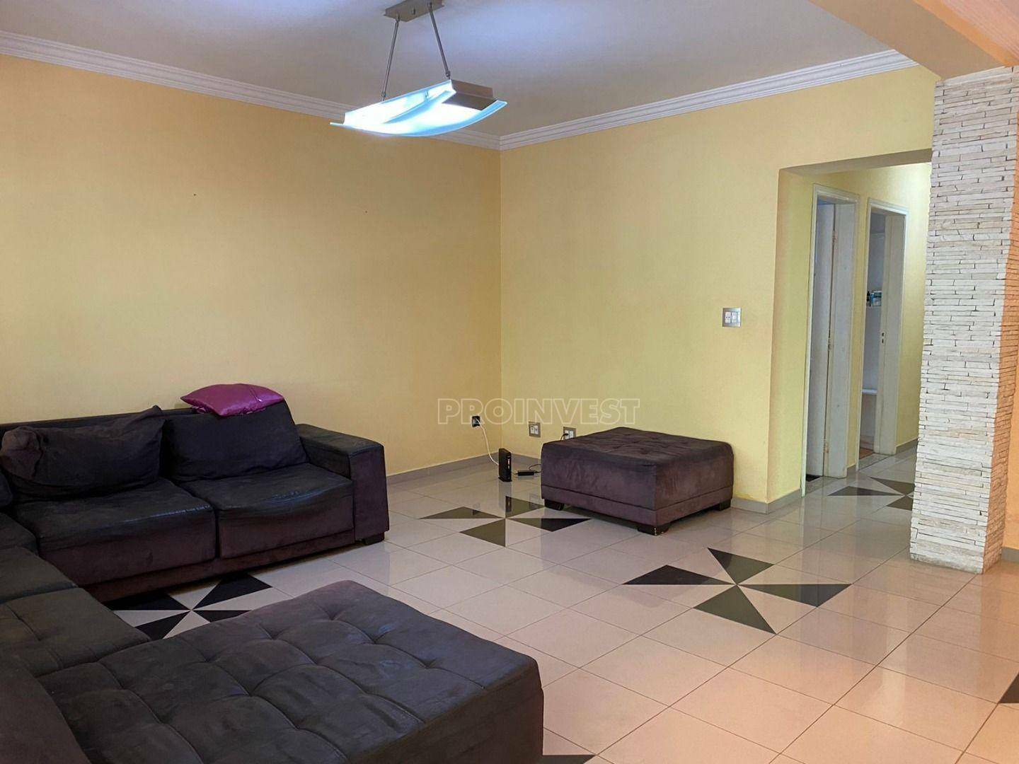 Casa à venda com 3 quartos, 250m² - Foto 2