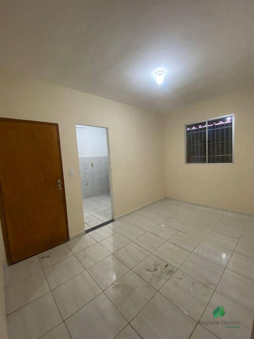 Apartamento para alugar com 2 quartos, 45m² - Foto 4