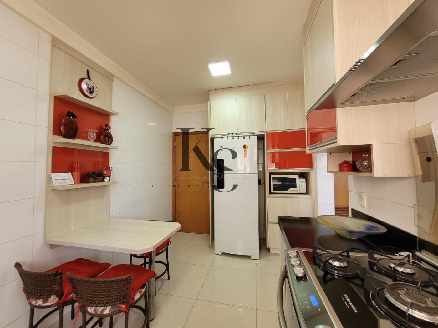 Apartamento à venda com 3 quartos, 144m² - Foto 1