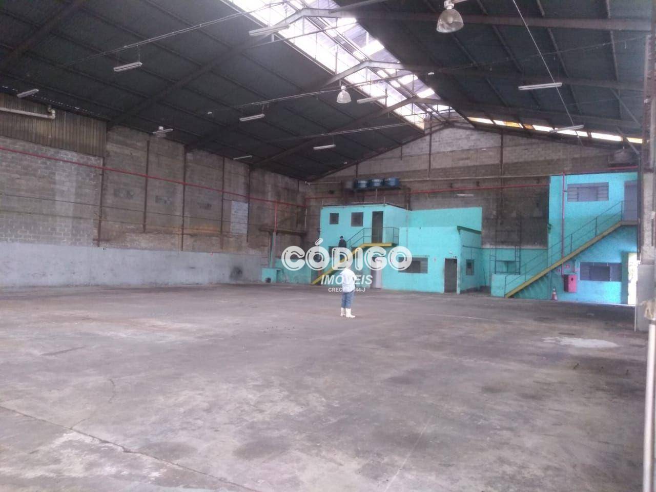 Depósito-Galpão-Armazém para alugar, 2000m² - Foto 1