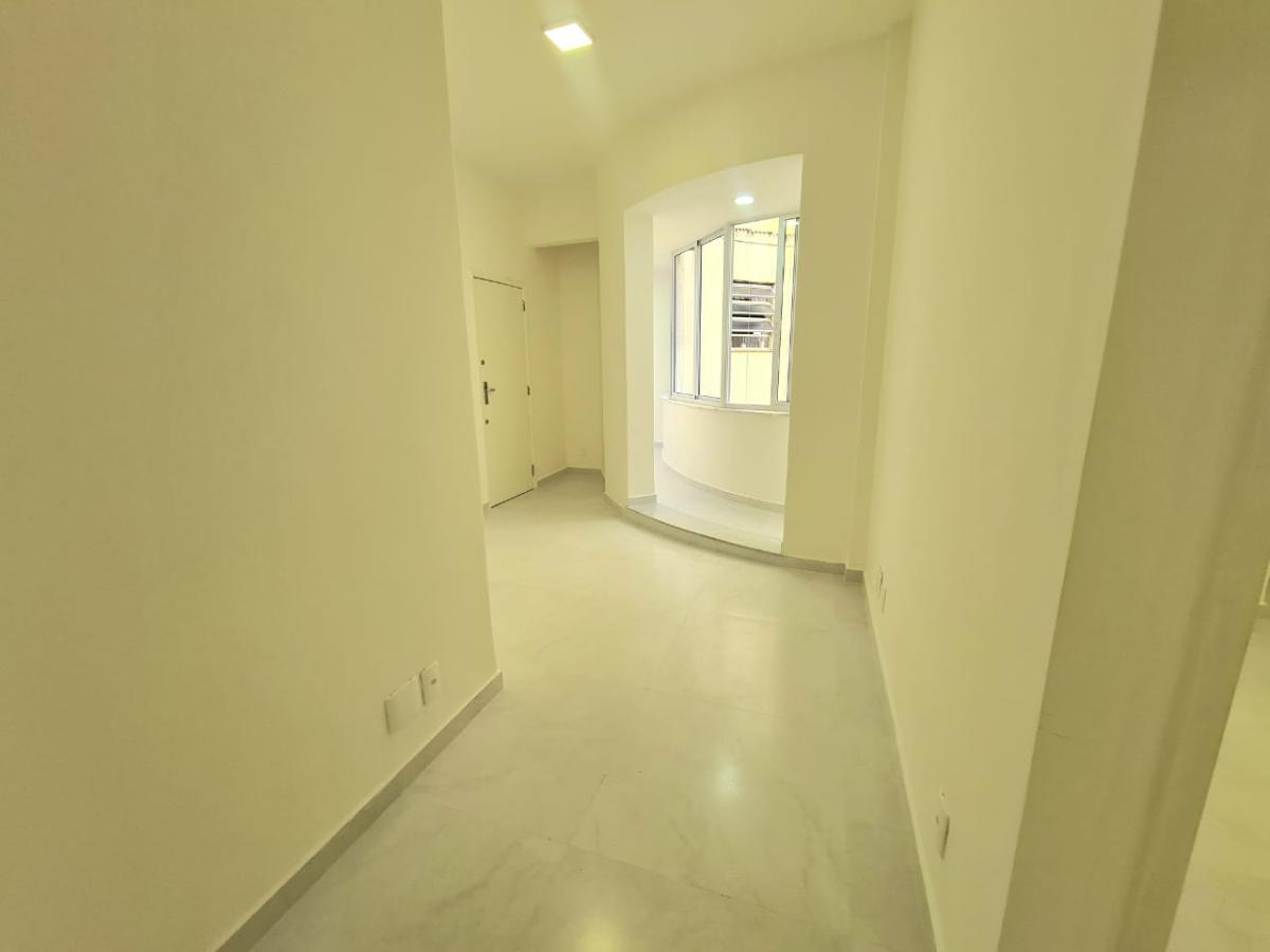 Apartamento à venda com 1 quarto, 40m² - Foto 4