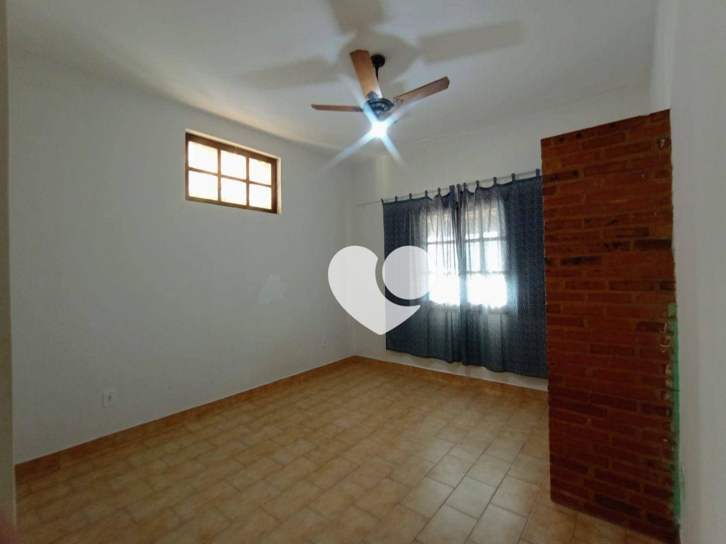 Casa para alugar com 6 quartos, 436m² - Foto 17