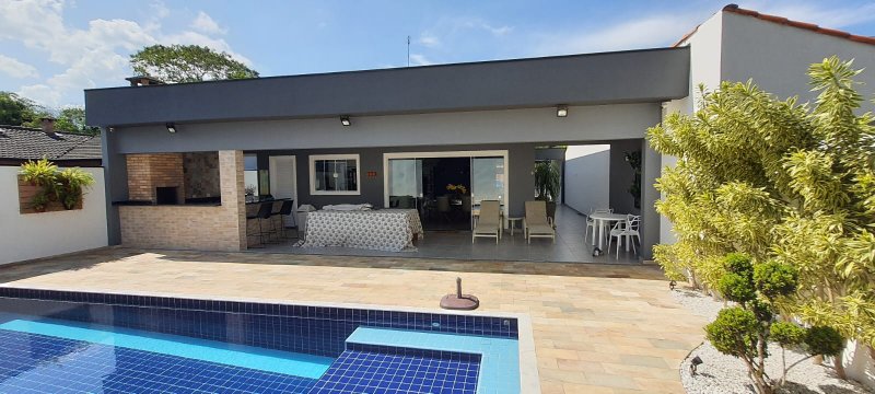 Casa à venda com 4 quartos, 220m² - Foto 21