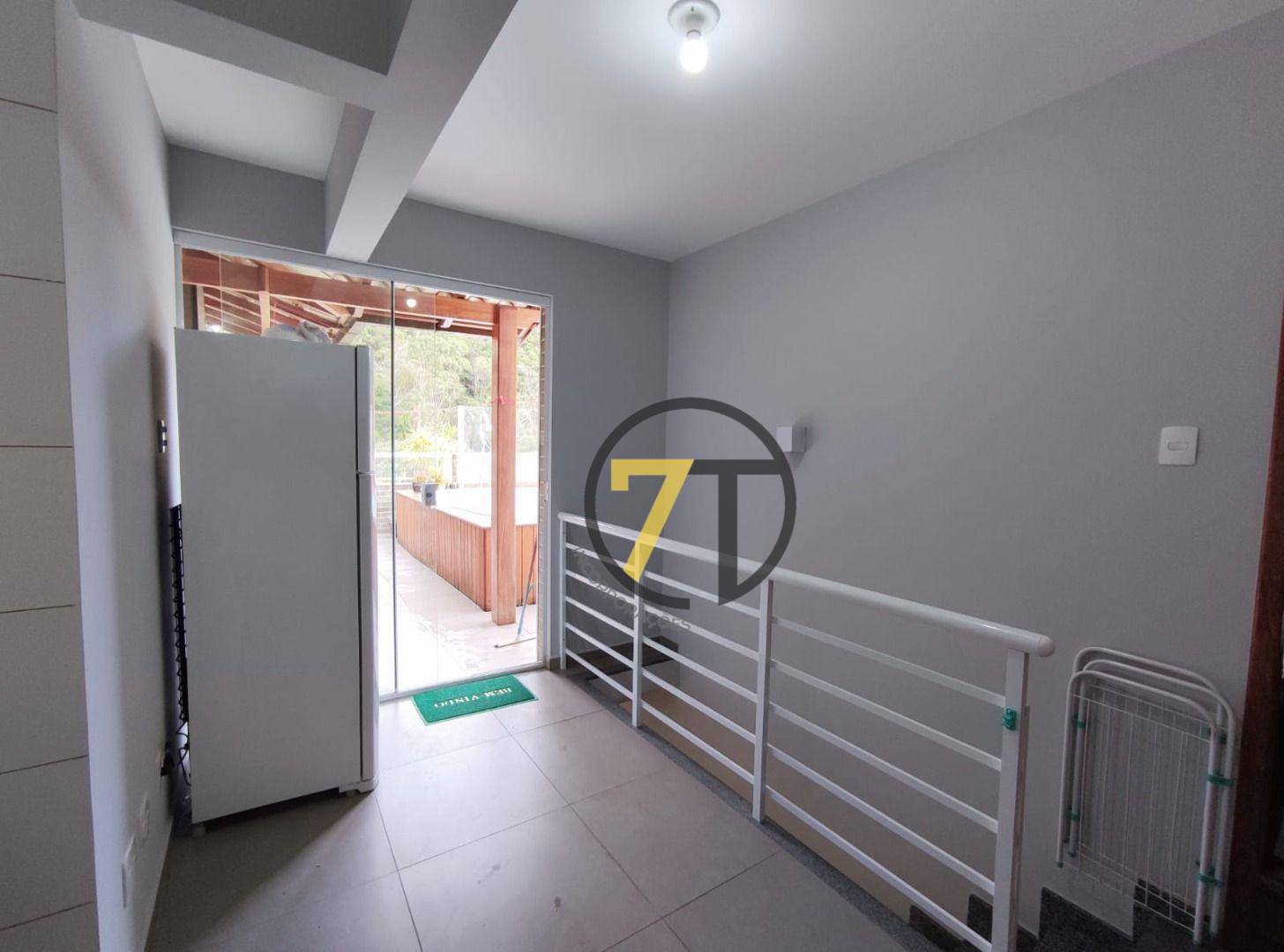 Cobertura à venda com 3 quartos, 234m² - Foto 2