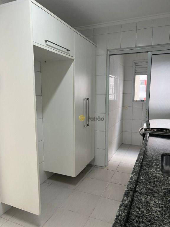 Apartamento à venda com 3 quartos, 97m² - Foto 22