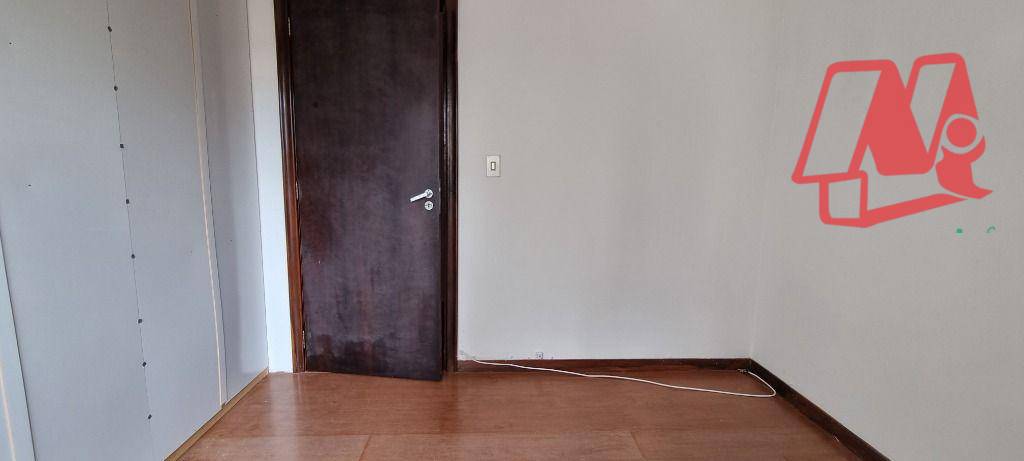 Apartamento para alugar com 3 quartos, 110m² - Foto 17