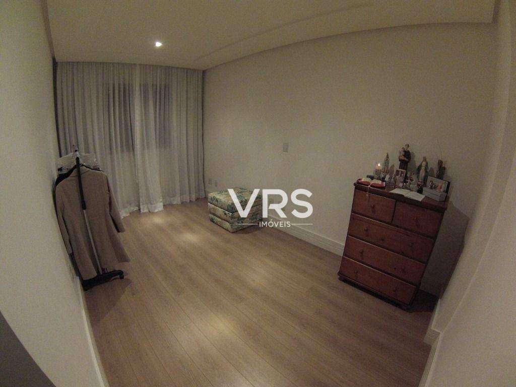 Apartamento à venda com 3 quartos, 154m² - Foto 15