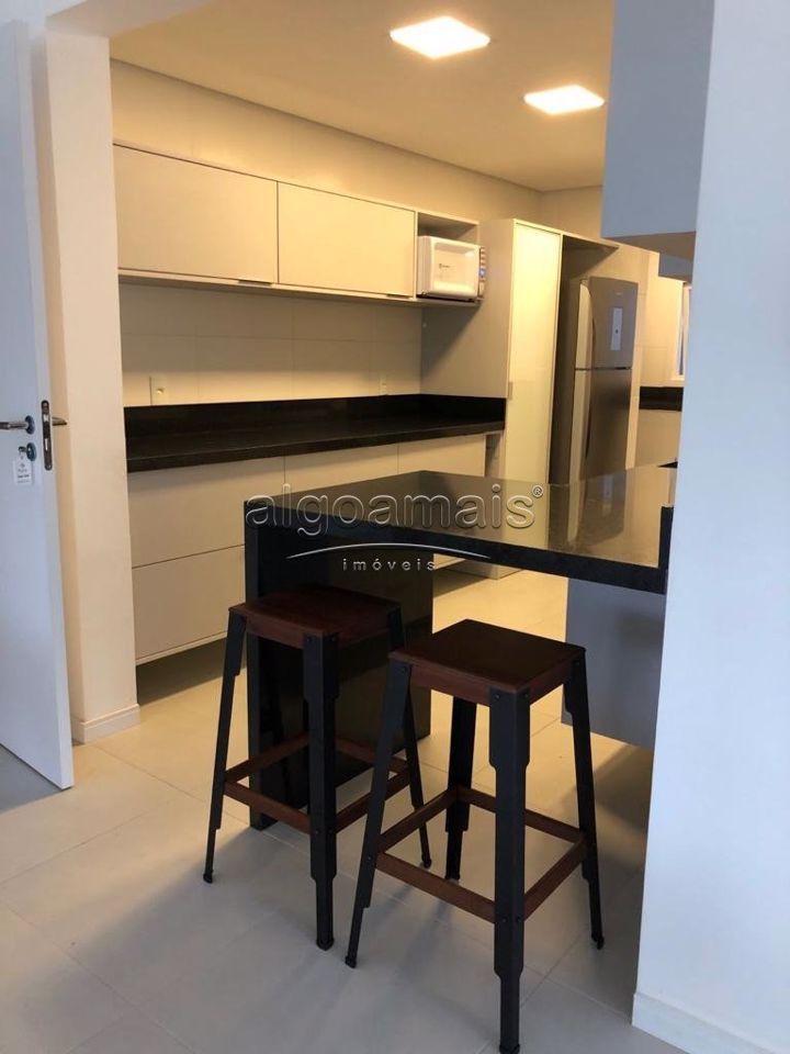 Apartamento à venda com 3 quartos, 200m² - Foto 9