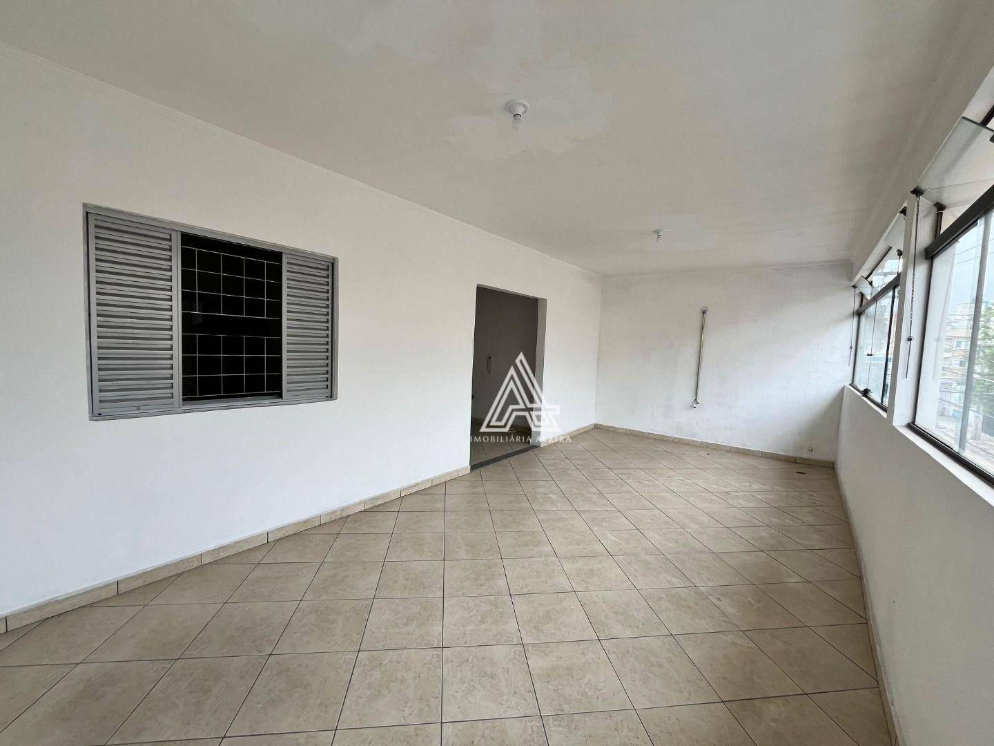 Casa para alugar com 6 quartos, 200m² - Foto 15