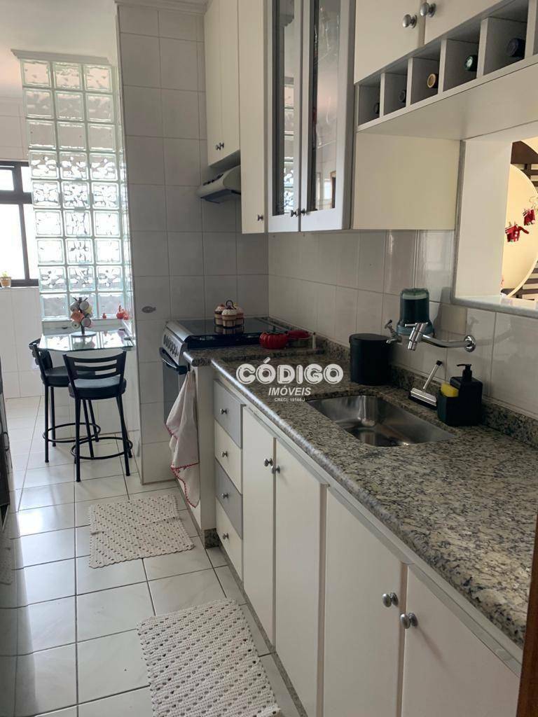 Apartamento à venda com 3 quartos, 81m² - Foto 4