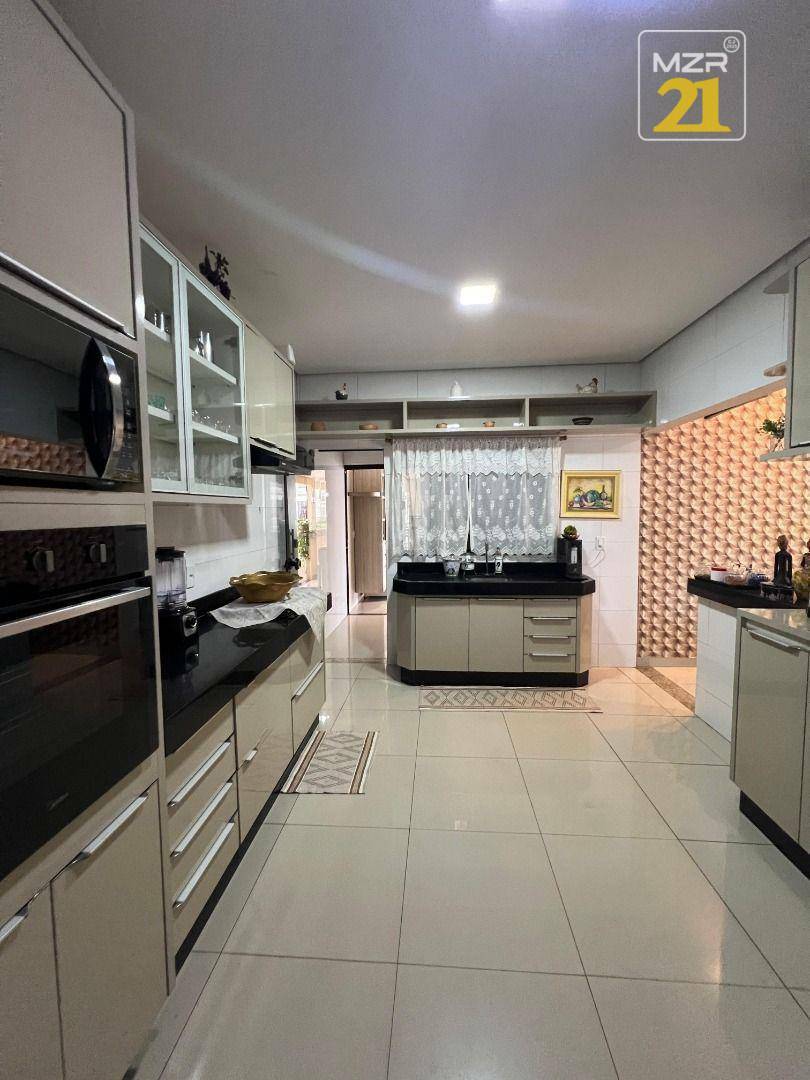 Sobrado à venda com 3 quartos, 330m² - Foto 16