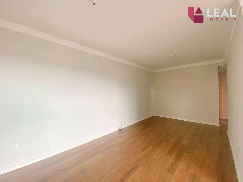 Apartamento, 3 quartos, 120 m² - Foto 2