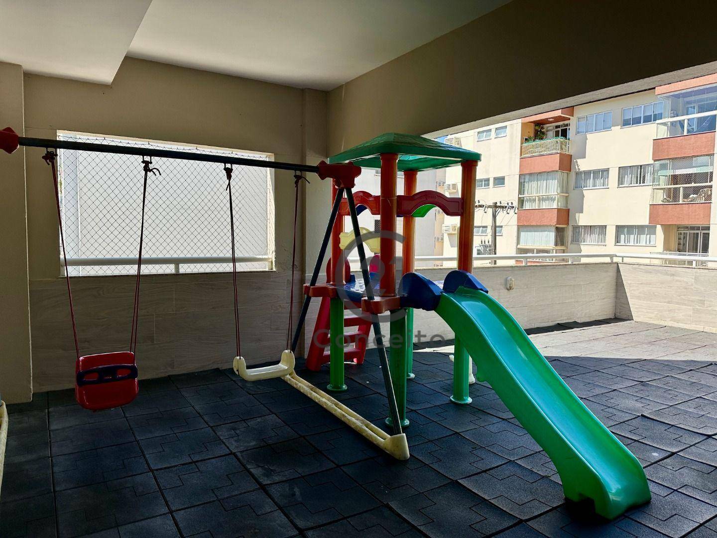 Apartamento para alugar com 2 quartos, 110m² - Foto 32