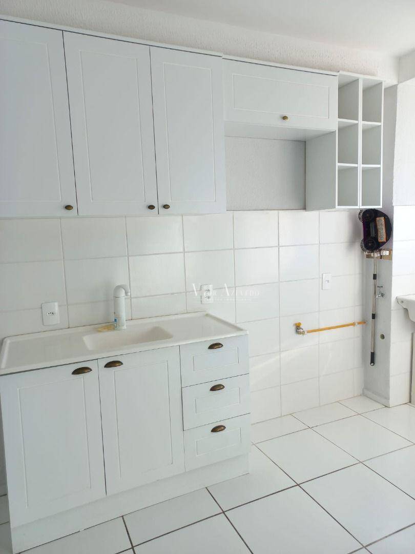 Apartamento à venda com 2 quartos, 42m² - Foto 3