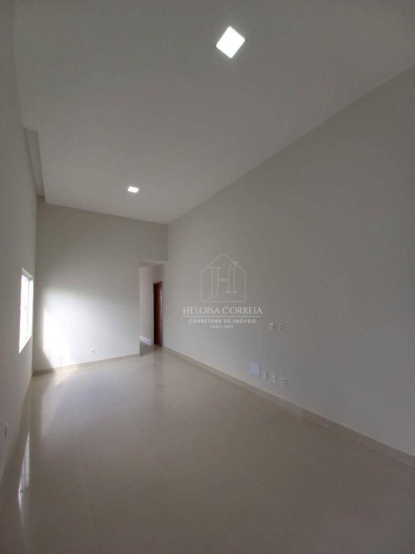 Casa à venda com 3 quartos, 130m² - Foto 2