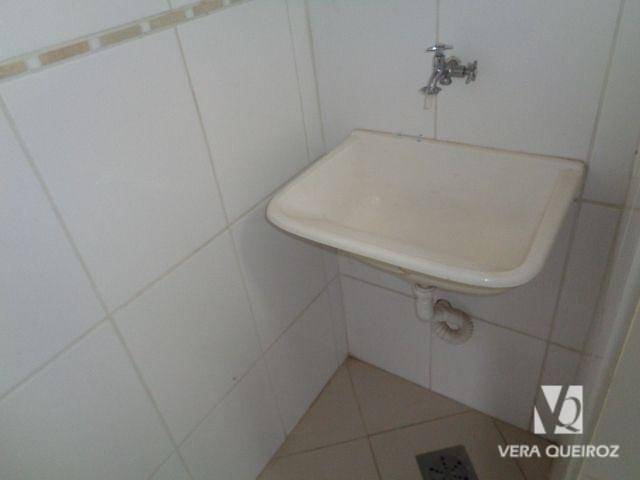 Apartamento para alugar com 1 quarto, 40m² - Foto 18