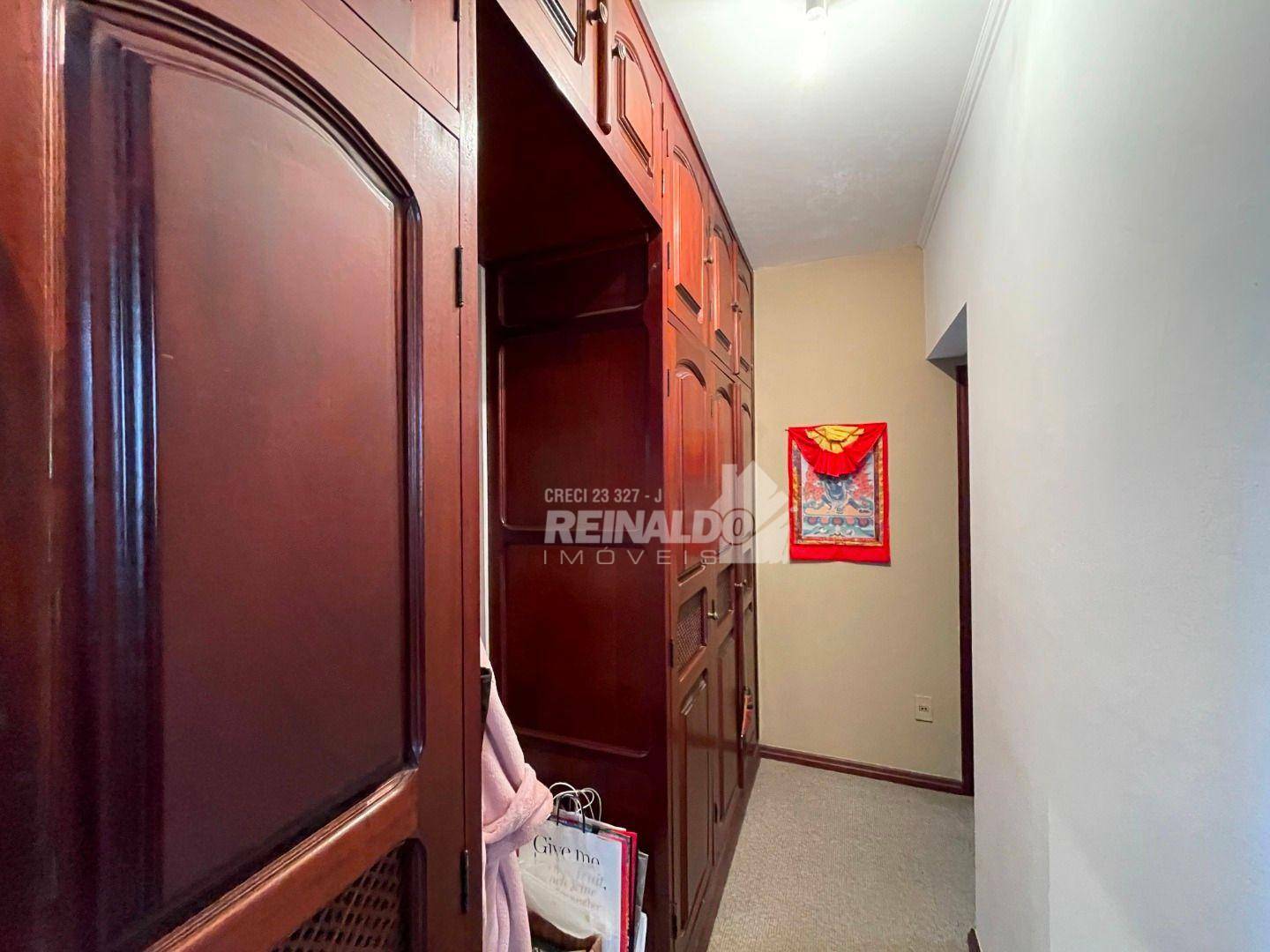 Casa de Condomínio à venda com 4 quartos, 450m² - Foto 9