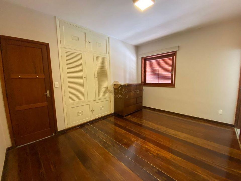 Casa à venda com 3 quartos, 800m² - Foto 17