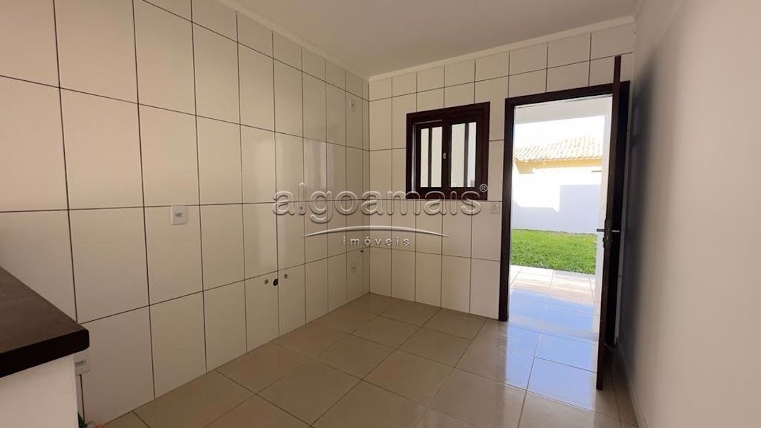 Casa à venda com 2 quartos, 71m² - Foto 8