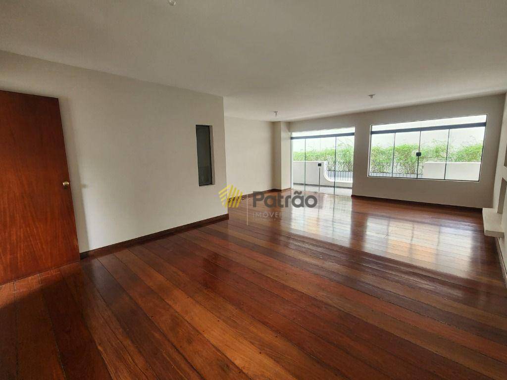 Apartamento à venda com 4 quartos, 207m² - Foto 1