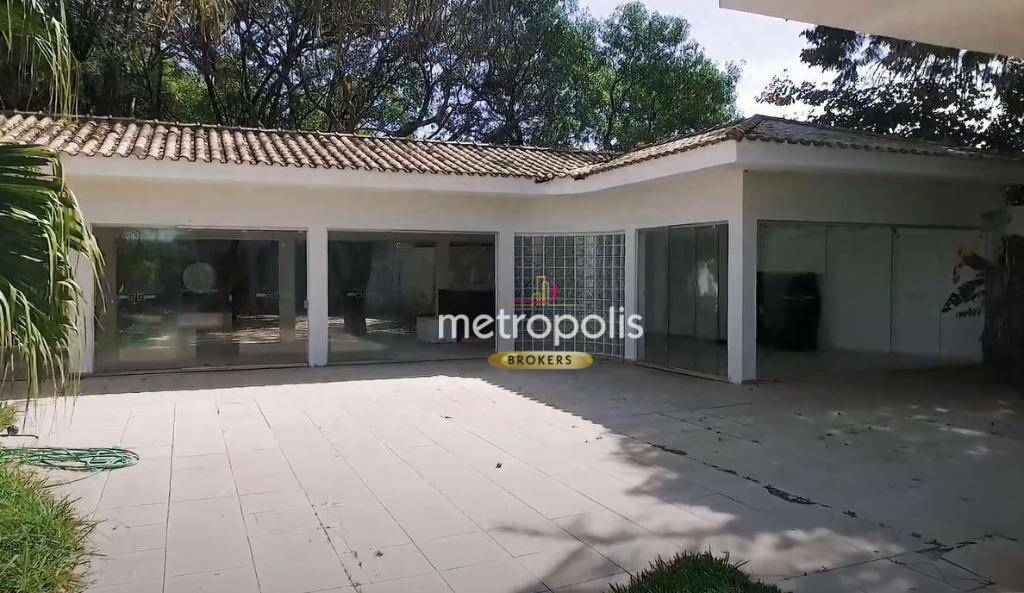 Casa à venda com 3 quartos, 1220m² - Foto 26