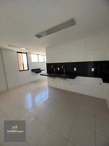 Cobertura à venda com 4 quartos, 350m² - Foto 9