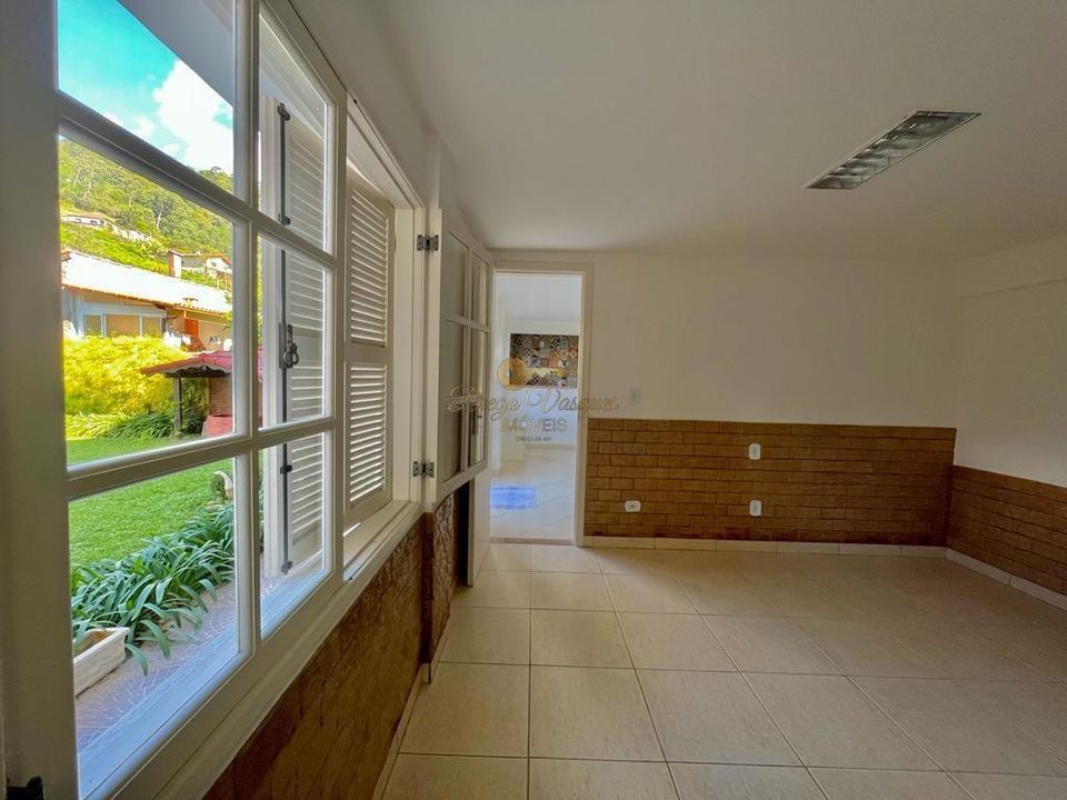 Casa à venda com 5 quartos, 370m² - Foto 30