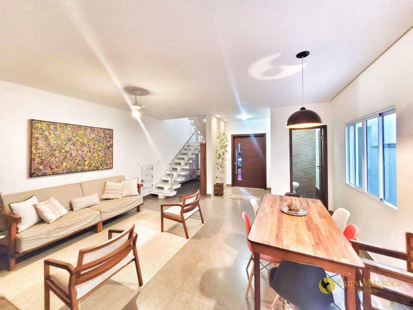 Casa à venda com 3 quartos, 205m² - Foto 2