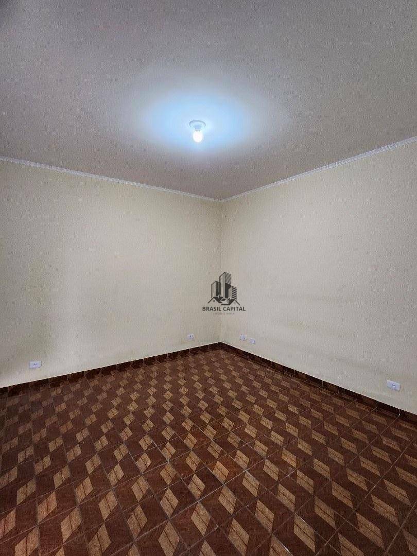 Casa à venda com 2 quartos, 150m² - Foto 2