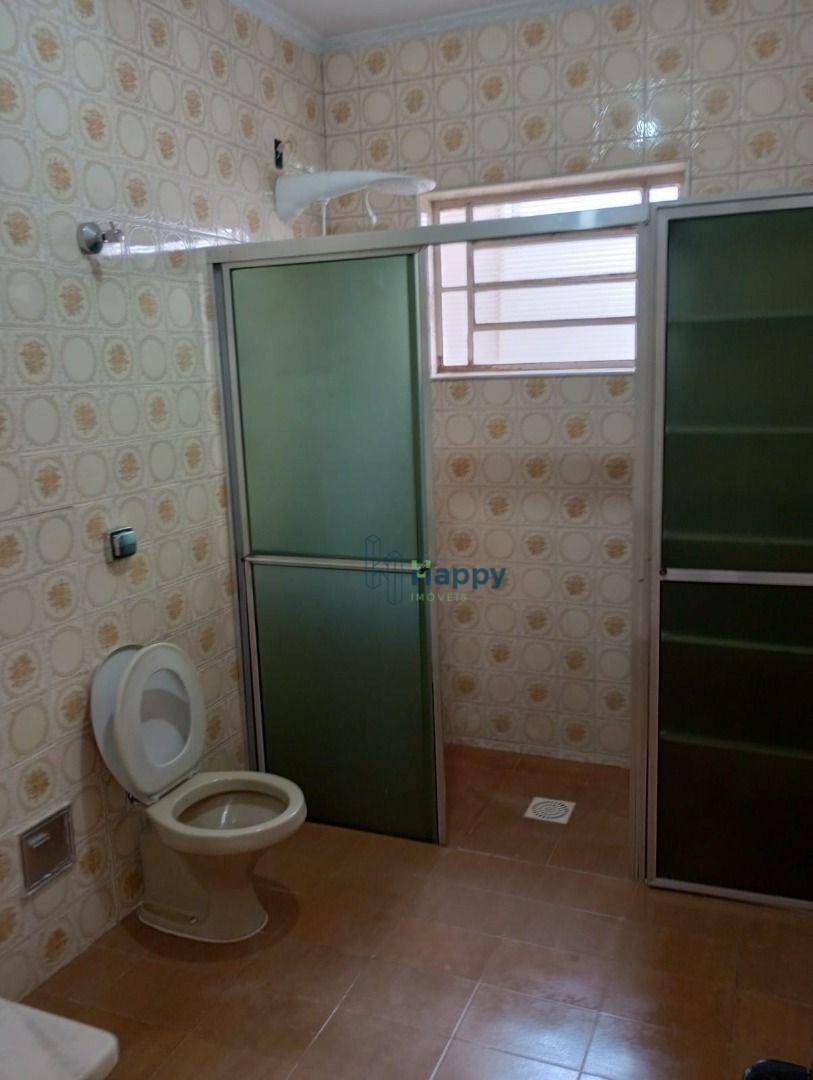 Casa para alugar com 4 quartos, 180m² - Foto 15