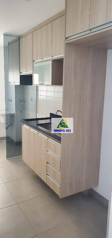 Apartamento à venda com 2 quartos, 58m² - Foto 2