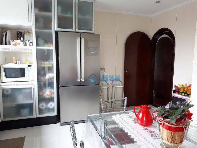 Apartamento à venda com 3 quartos, 140m² - Foto 17